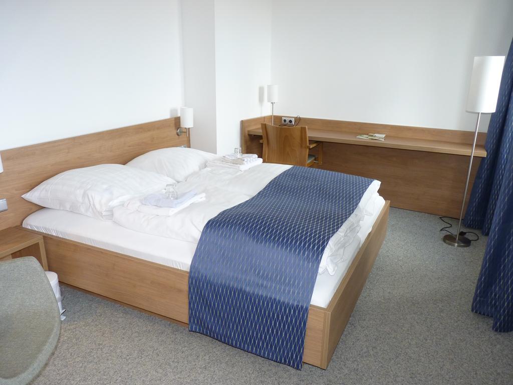 Schloss Schwanberg Rödelsee Chambre photo