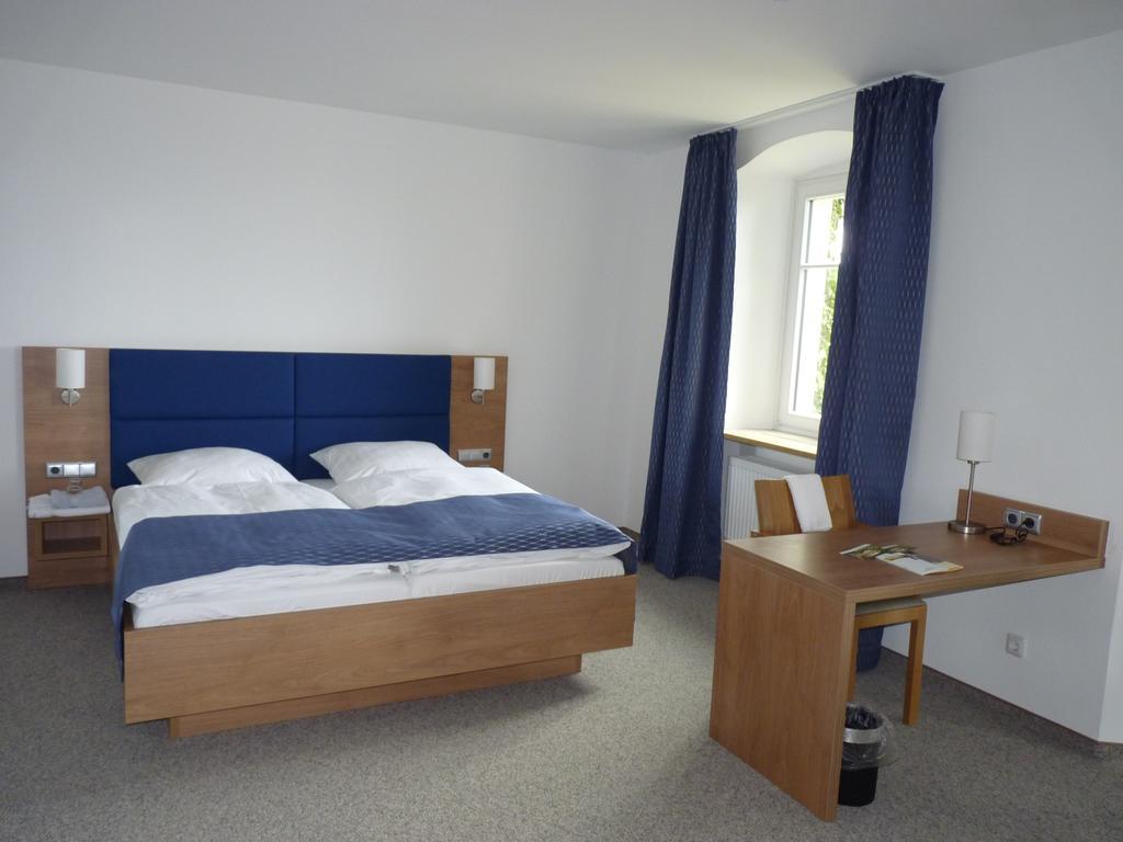Schloss Schwanberg Rödelsee Chambre photo